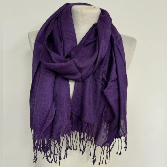Accessories - Beautiful Thin Purple Scarf